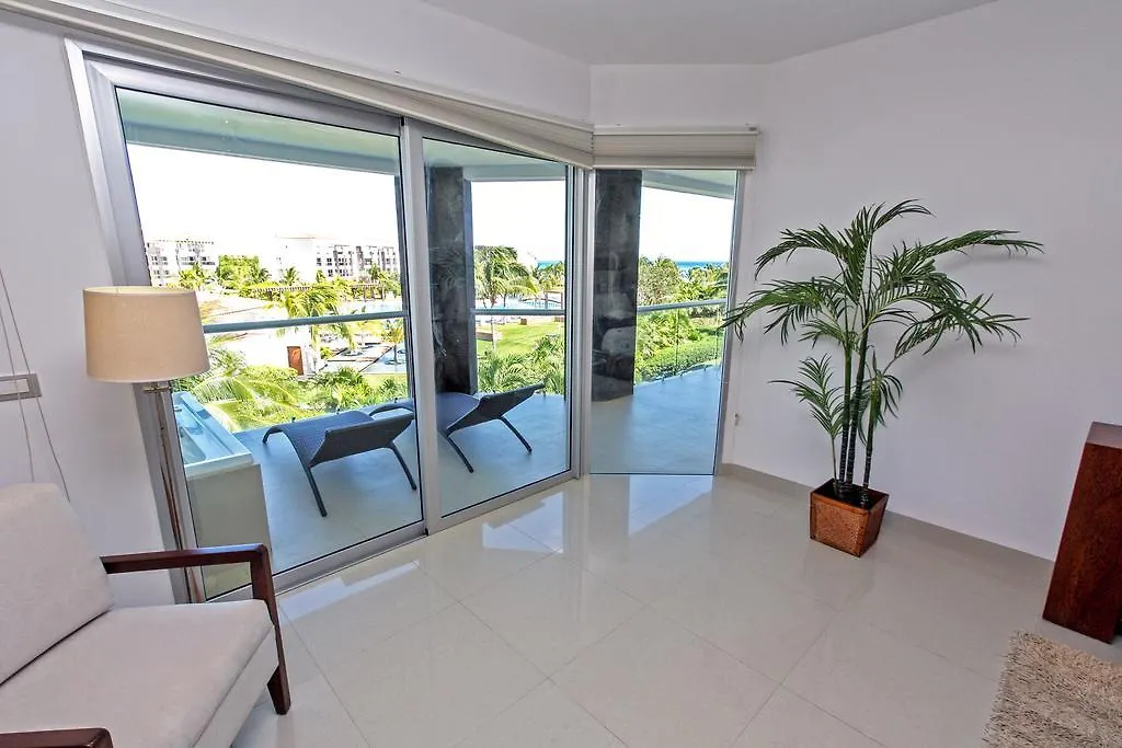 Luxury 3 Bedroom Condo - Beachfront Complex At Mareazul - Buena Vida Playa del Carmen Holiday home