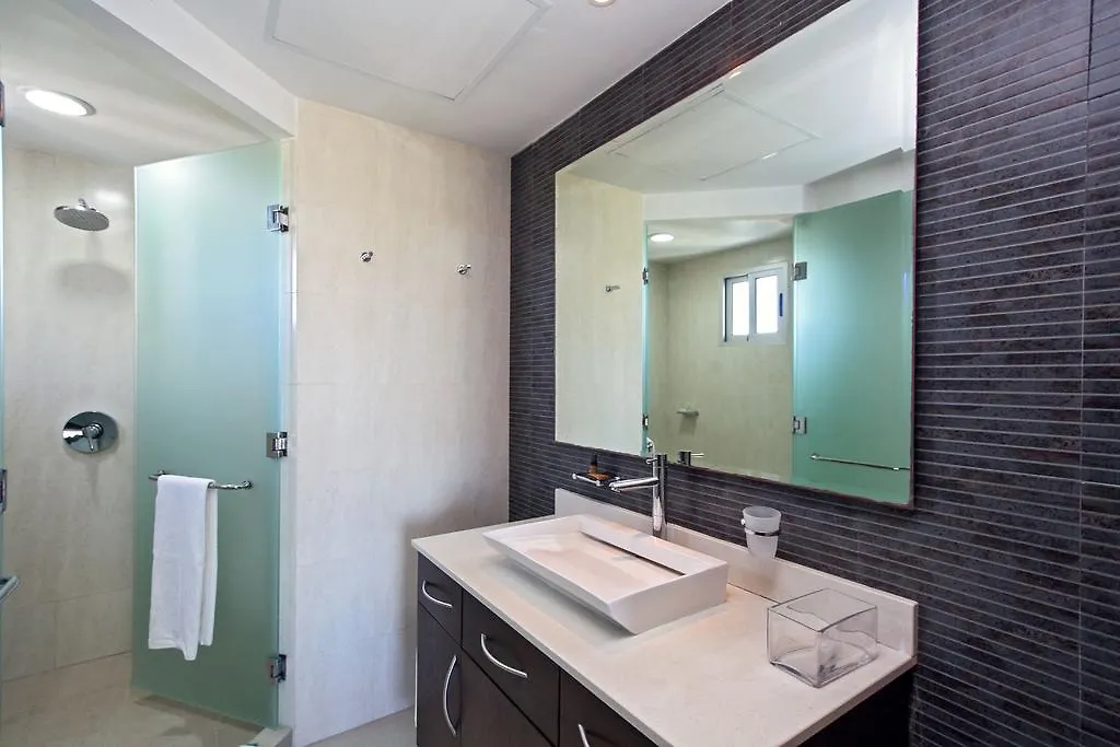 Luxury 3 Bedroom Condo - Beachfront Complex At Mareazul - Buena Vida Playa del Carmen