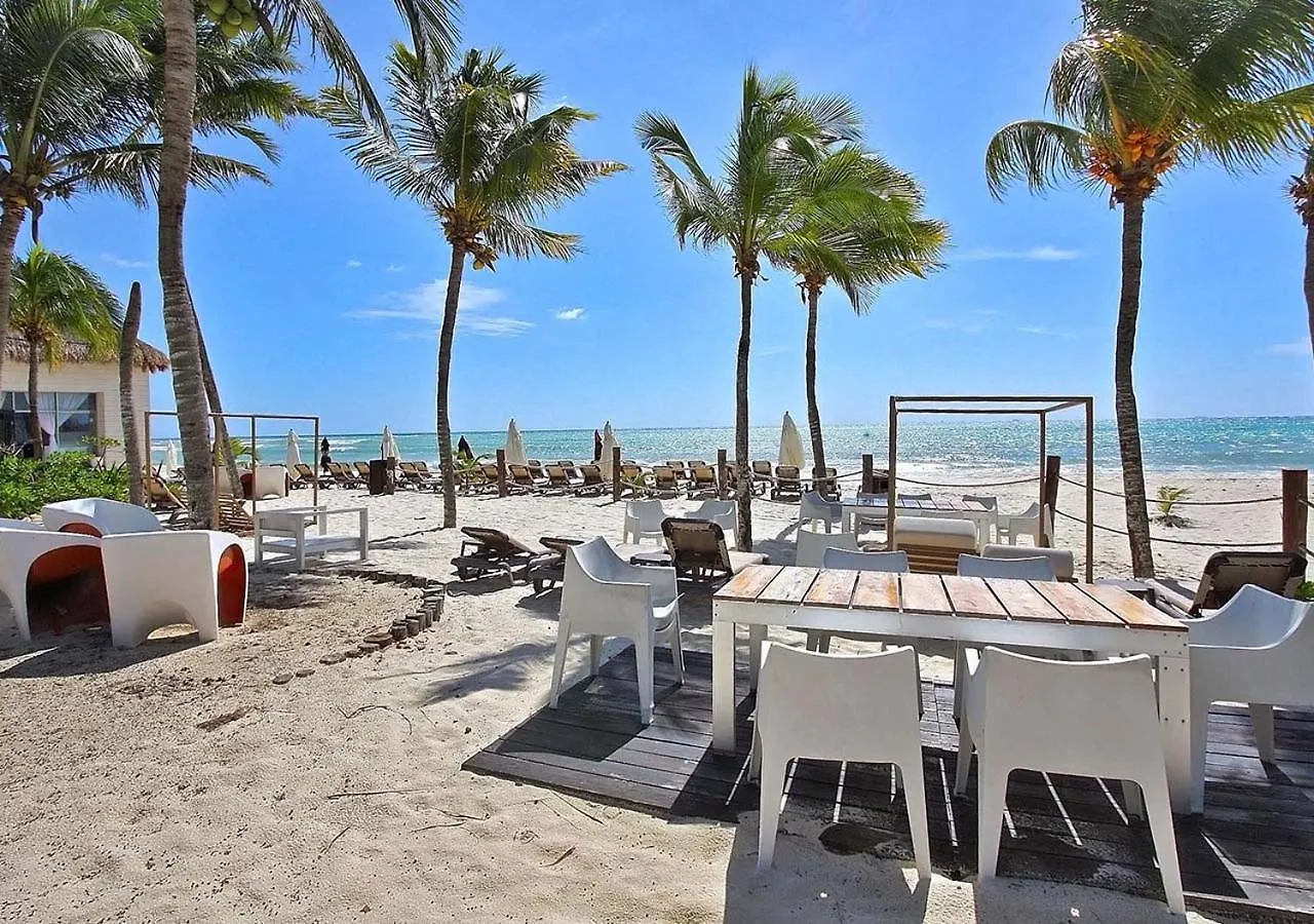 Luxury 3 Bedroom Condo - Beachfront Complex At Mareazul - Buena Vida Playa del Carmen Holiday home