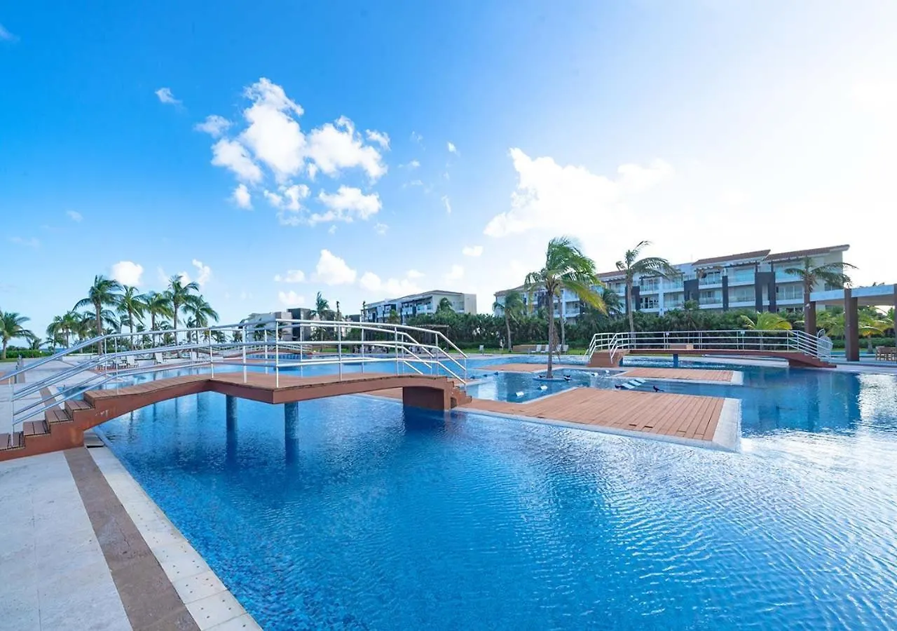 Luxury 3 Bedroom Condo - Beachfront Complex At Mareazul - Buena Vida Playa del Carmen