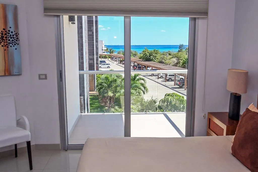 Holiday home Luxury 3 Bedroom Condo - Beachfront Complex At Mareazul - Buena Vida Playa del Carmen Mexico