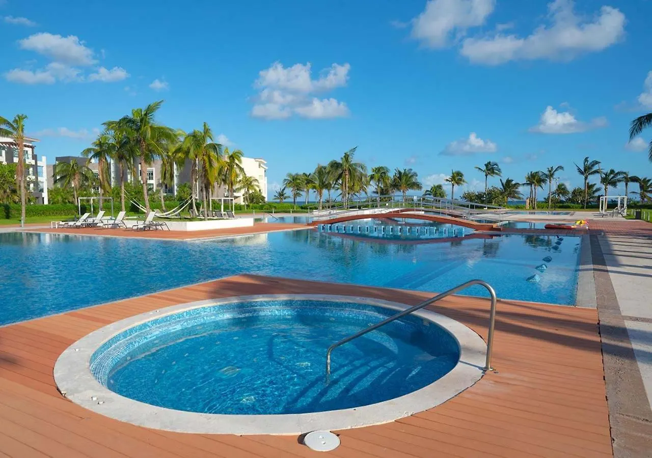 Luxury 3 Bedroom Condo - Beachfront Complex At Mareazul - Buena Vida Playa del Carmen Dom wakacyjny