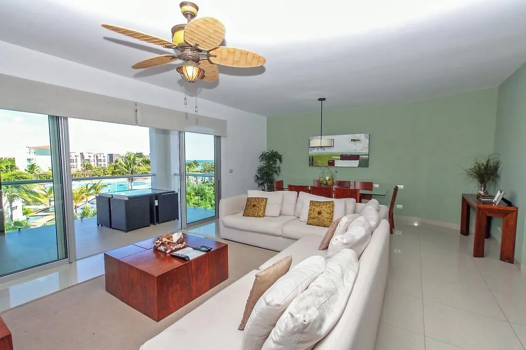 Dom wakacyjny Luxury 3 Bedroom Condo - Beachfront Complex At Mareazul - Buena Vida Playa del Carmen Meksyk
