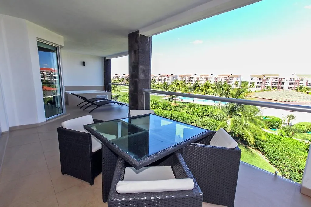 Luxury 3 Bedroom Condo - Beachfront Complex At Mareazul - Buena Vida Playa del Carmen